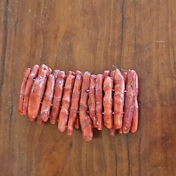 Red coral bracelet - Picture 1 of 3
